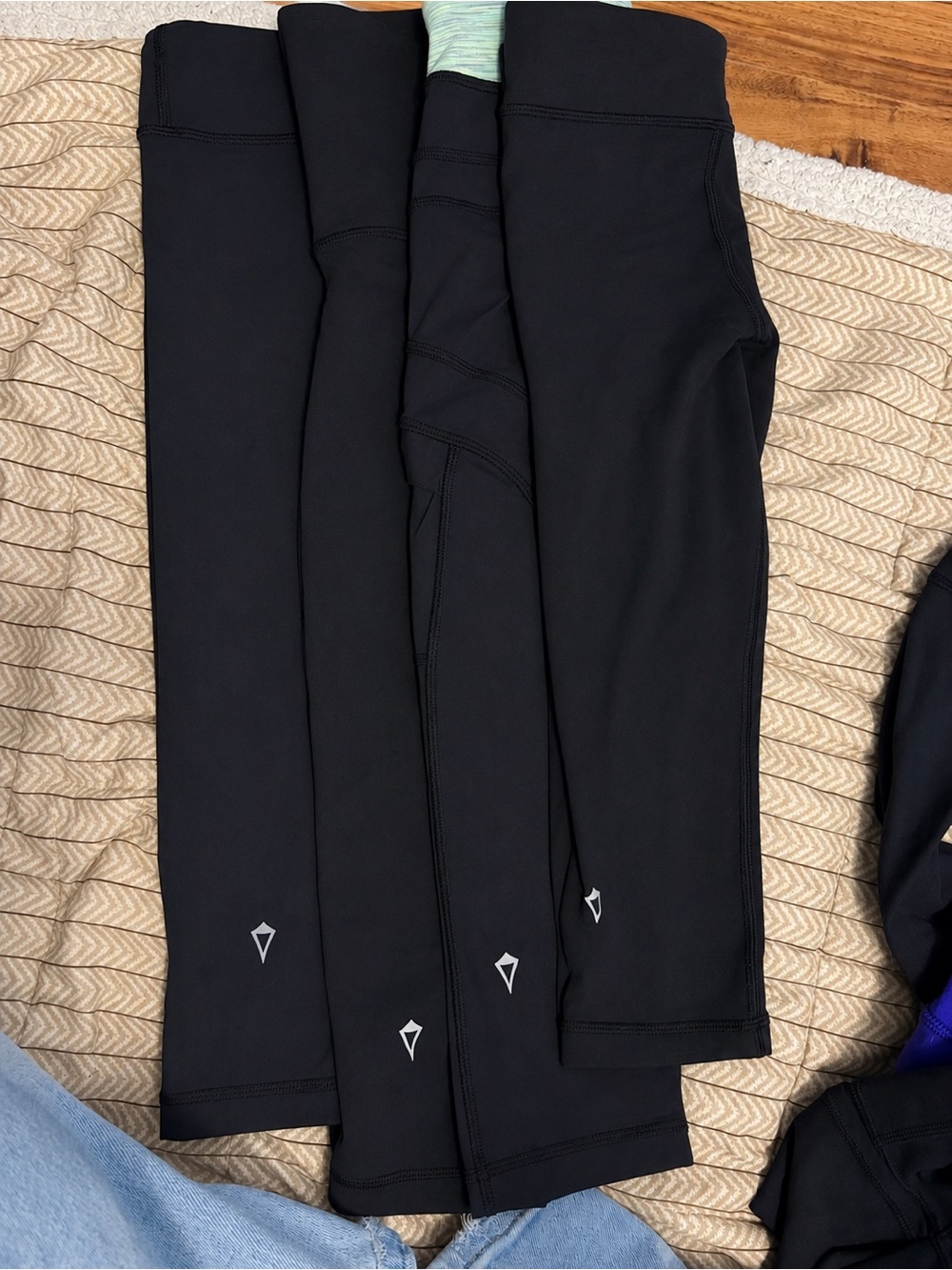Ivivva Girls' Black Capri Leggings Bundle